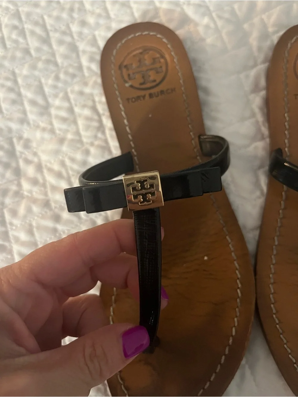 Tory Burch leighanne black bow logo flat with gold
